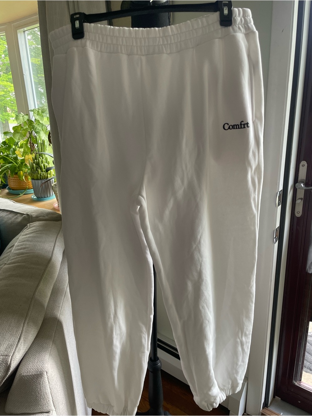 Comfrt White Men's Jogger Sweatpants